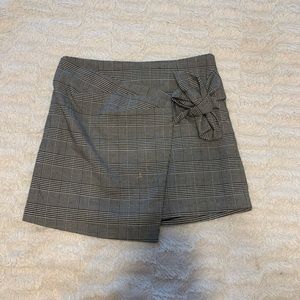 Plaid cross tie pencil skirt